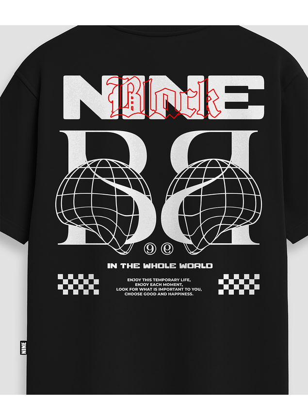 Camiseta Streetwear In The Whole World - Preta
