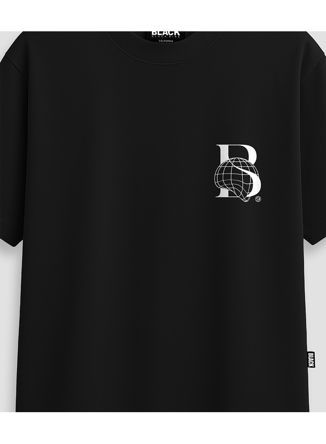 Camiseta Streetwear In The Whole World - Preta