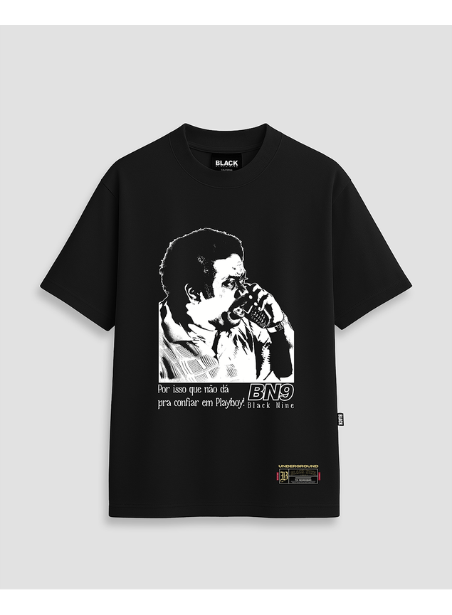 Camiseta Oficial Não Confio Em Playboy - Preta