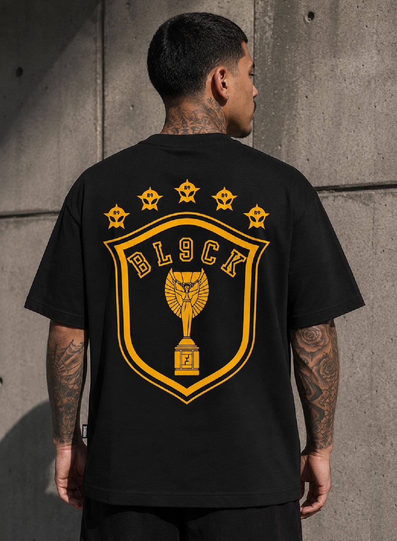 Camiseta oversized BLACK NINE 100% algodão 200g de alta qualidade